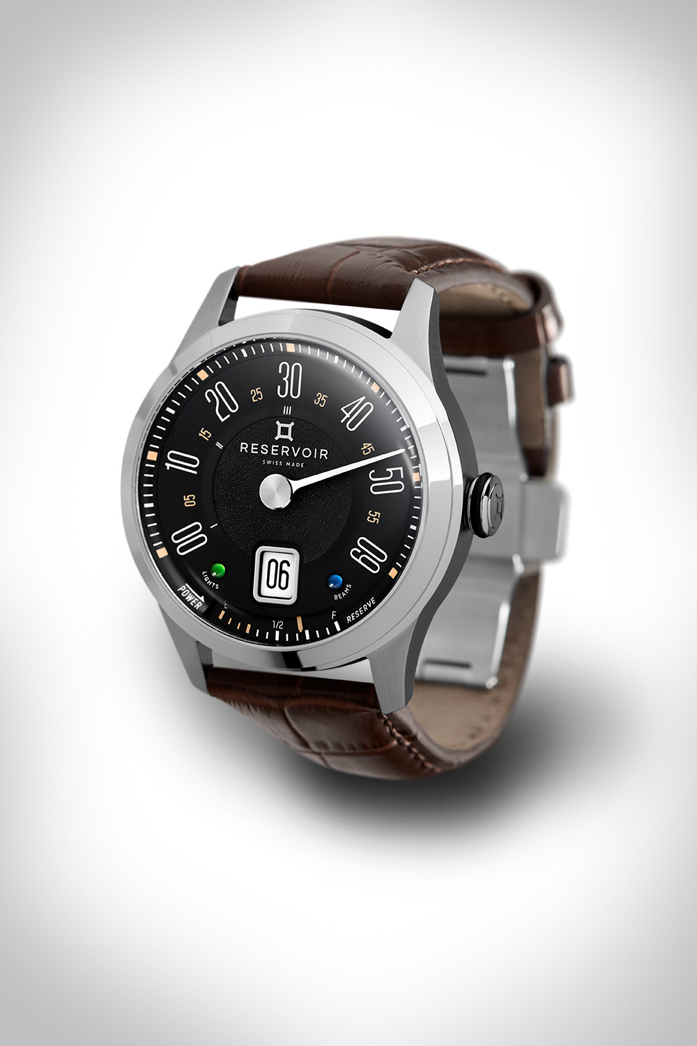 Montre-bracelet de luxe avec cadran noir, index blancs, cuir brun bracelet, affichage de la date à 6.