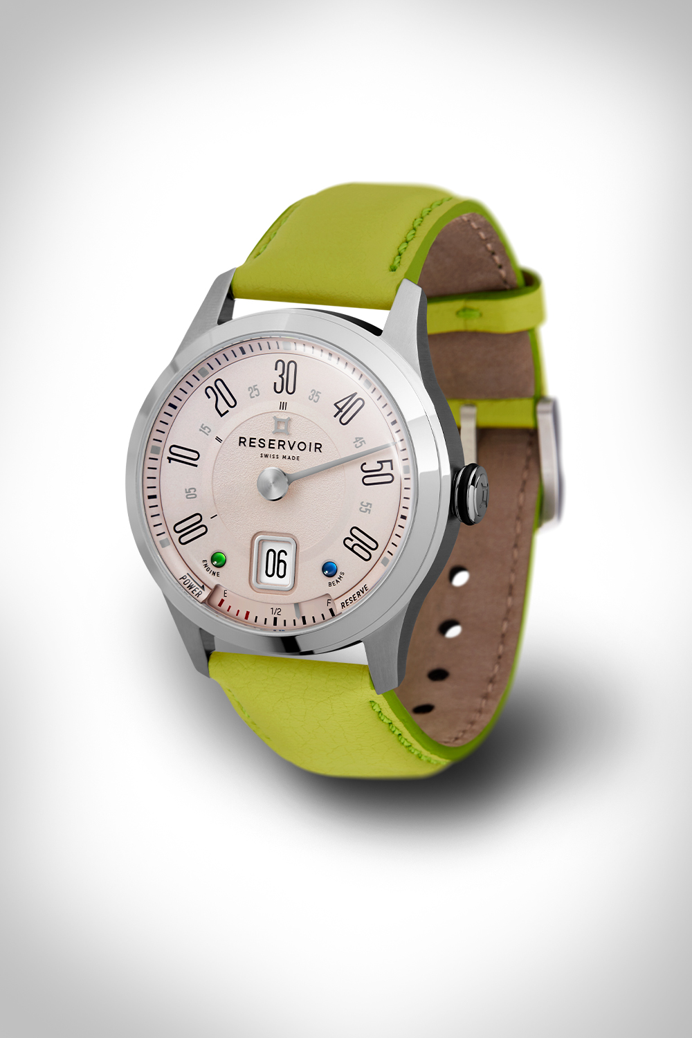 Montre-bracelet avec boîtier argenté, cadran clair, affichage de la date, et cuir vert bracelet.